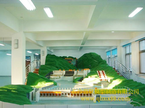 三級(jí)梯級(jí)開發(fā)水利樞紐動(dòng)態(tài)仿真